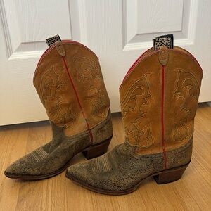 Justin Women’s 8.5 Western Cowboy Boots Leather Vintage two-toned, red trim